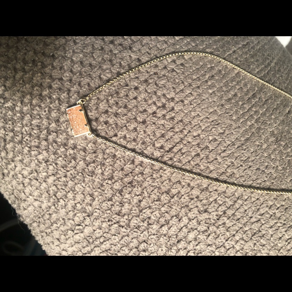 Kendra Scott Pattie Gold Sand NecklAce